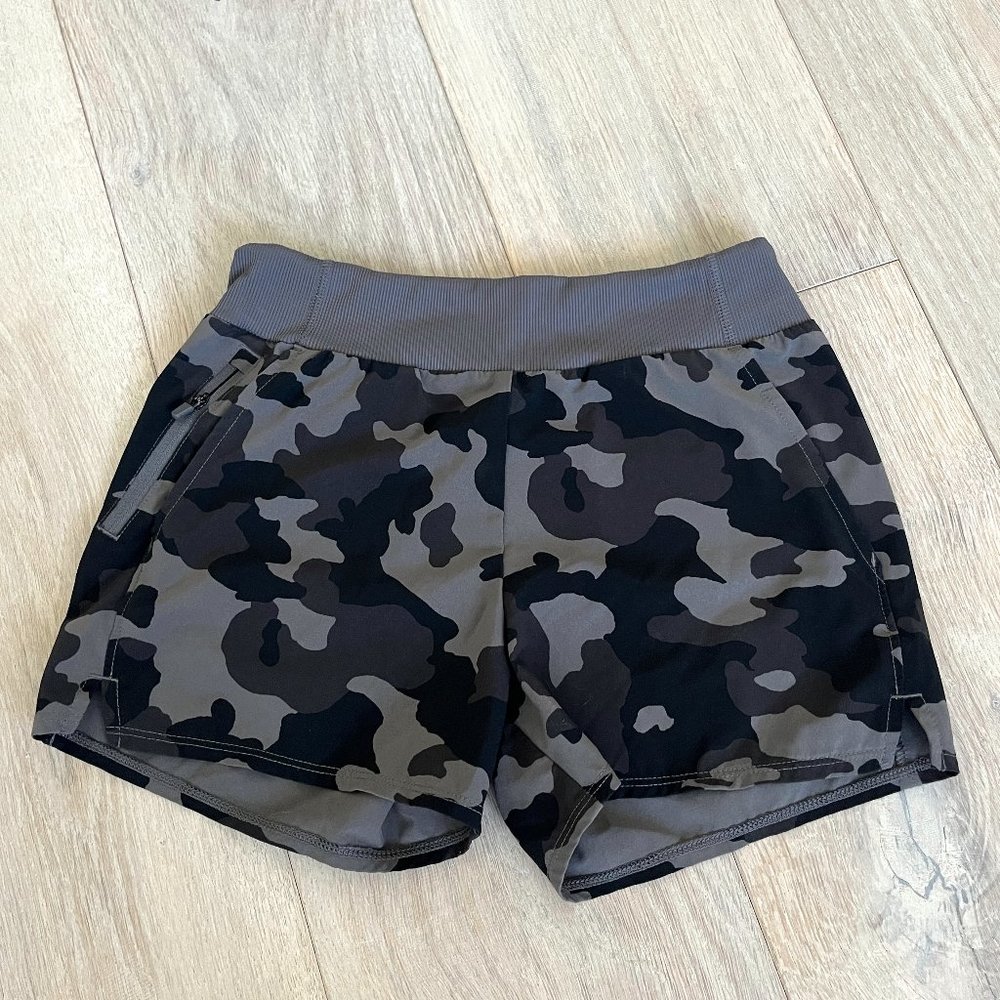 Kid girl camo all in motion shorts